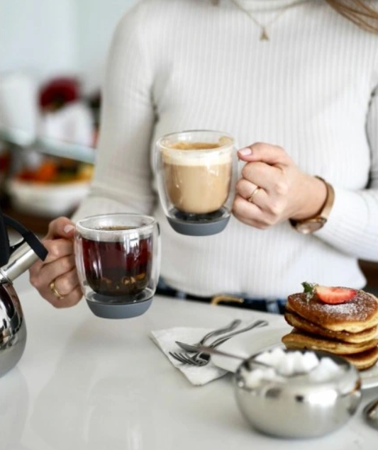 ULTIMATE TERMOGLASS TIL KAFFE - 6STK 330ML: DOBLE VEGGER FOR HÅNDBESKYTTELSE OG PERFEKT TEMPERATUR KONTROLL