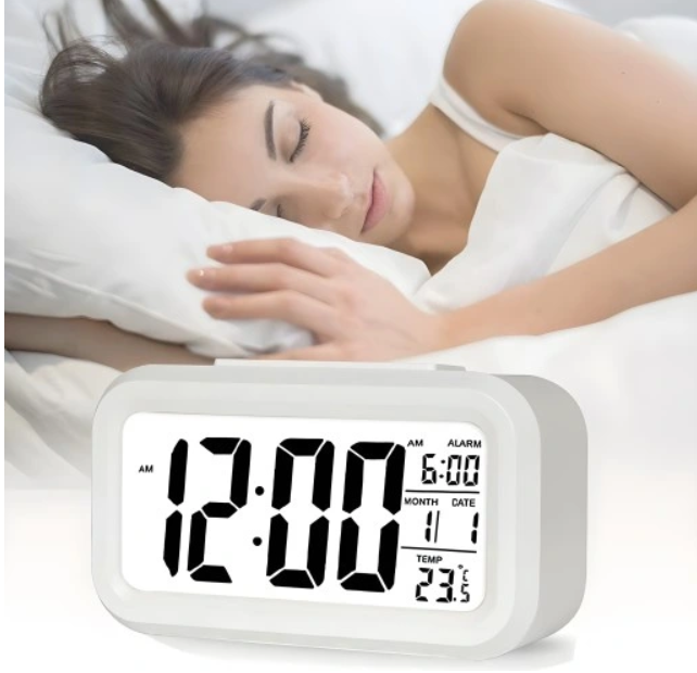 DIGI TIME: MODERNE LED DIGITAL ALARMKLOKKE I SLANKT 13,6X7,7CM DESIGN